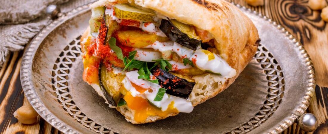 🍆 סביח עיראקי מסורתי – הטעם היהודי־עיראקי שכבש את ישראל