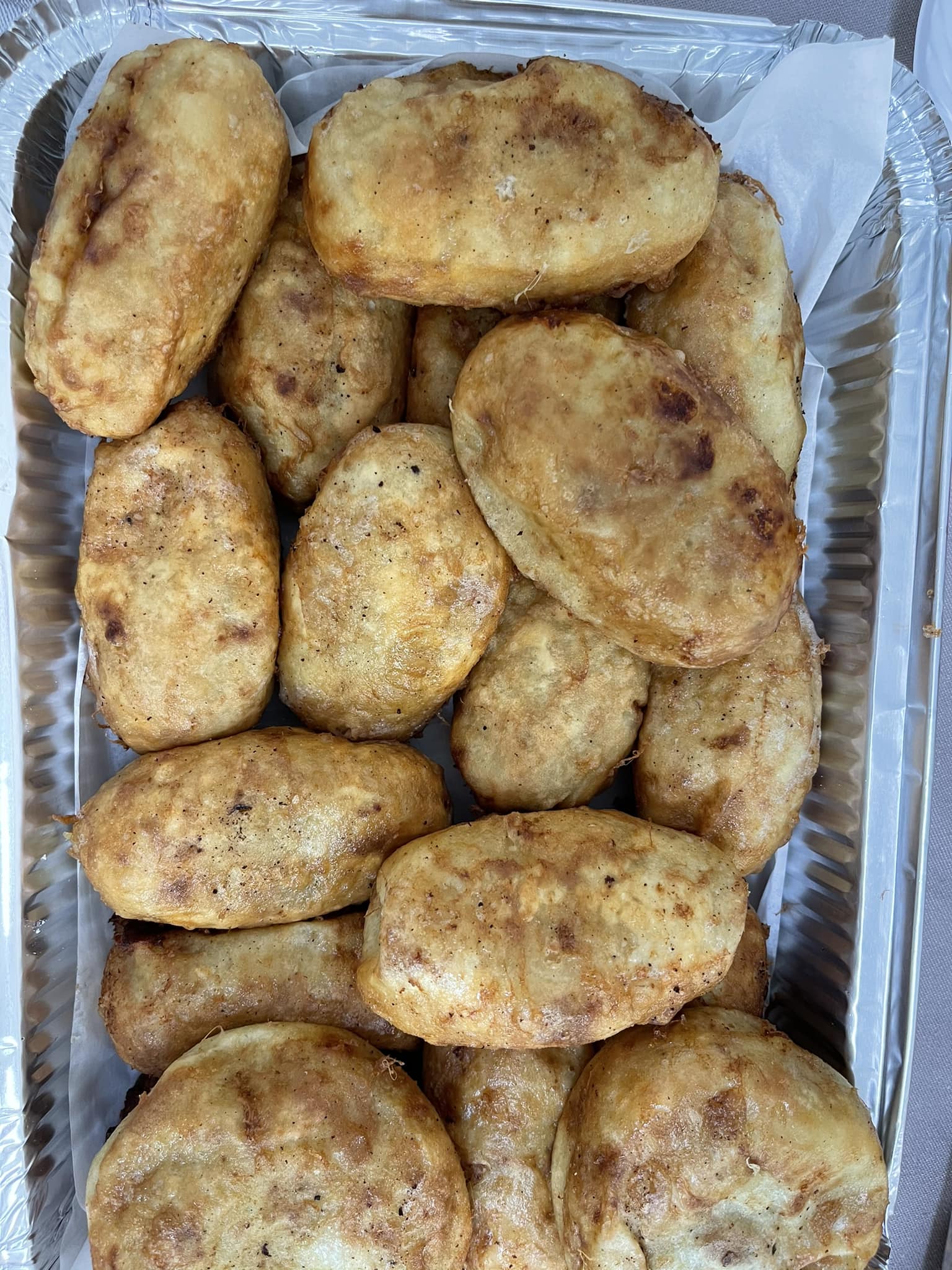🥟 בסטיל טריפוליטאי – מאפה זהוב מהמטבח היהודי־לובי