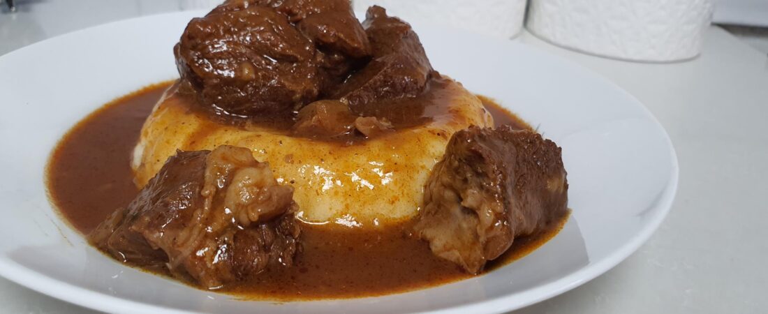 🍛 באזין לובי מסורתי – בצק מבושל ותבשיל בשר בטעם של פעם