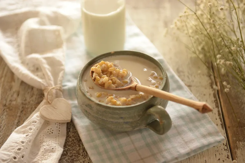 🍳 באמיד עיראקי מסורתי – דייסת השבת החמה של יהדות בבל