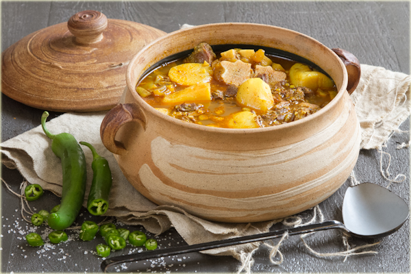 🍲 מרק רגל תימני מסורתי – המרק של שבת בבוקר