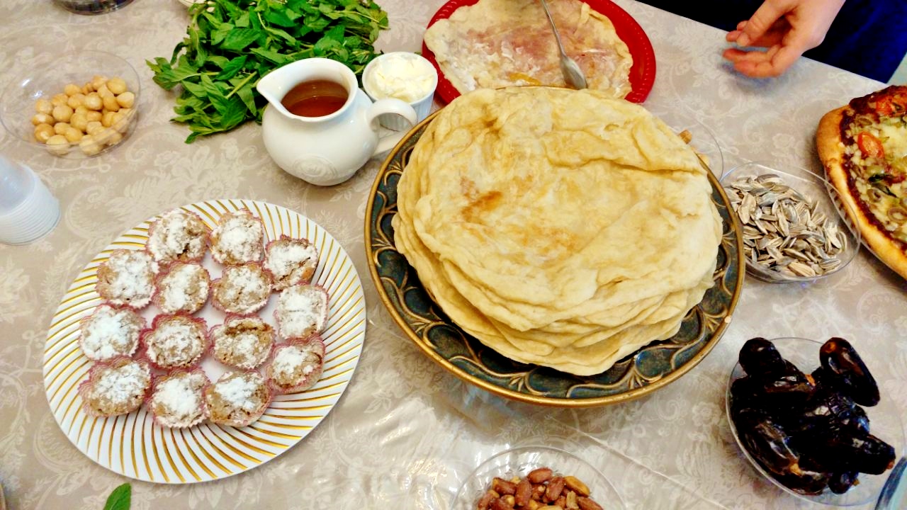 🥞 מופלטה מרוקאית מסורתית – לב פתוח, חמאה ודבש