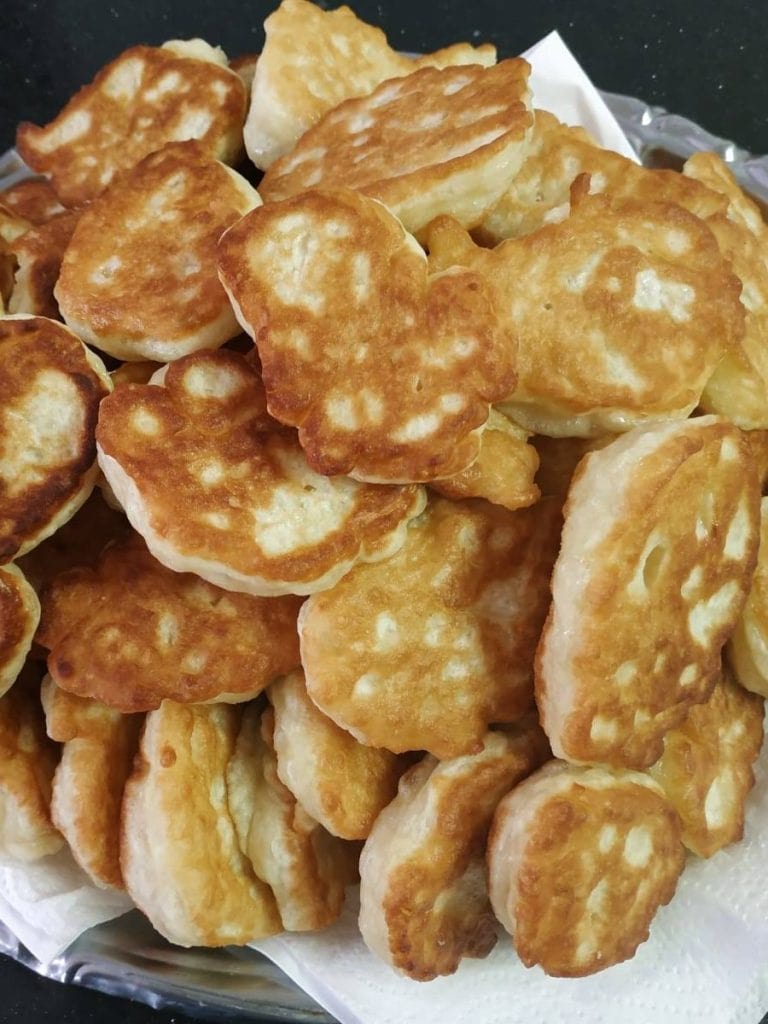 🍩 זלביה תימנית מסורתית – המתוק שמחבר שמחה ומסורת